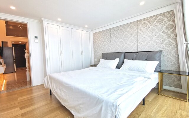 R.H Aparthotel
