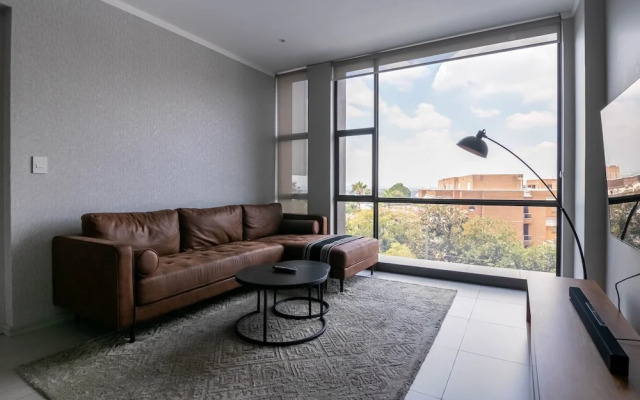 Sandton Smart Apartment Fifteen