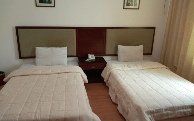 Seleen Hotel Suites