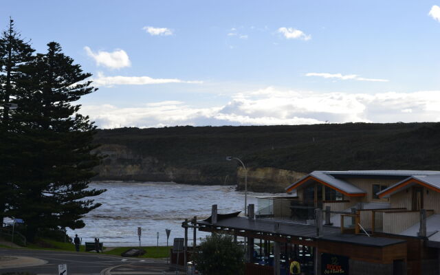 Loch Ard Motor Inn