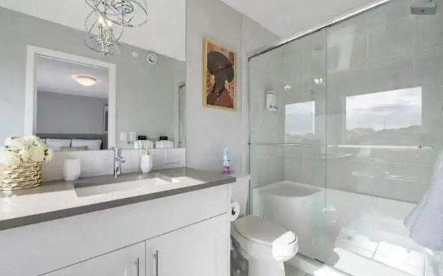Luxury Modern Home - Livingstone