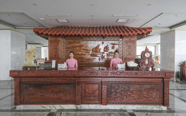 Huong Viet Hotel Quy Nhon - Beachfront