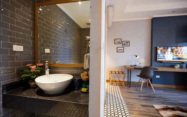 Hanoi Calido Hotel