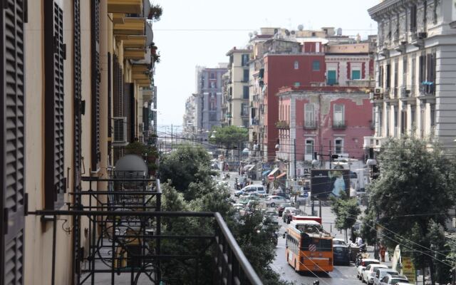 BB Le Porte Di Napoli