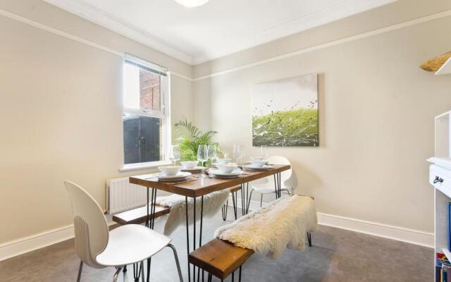 Family Friendly 3Br House W Garden Bbq