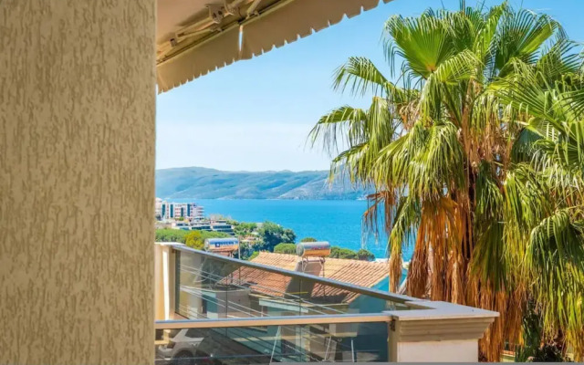 Luxury Seaview Apartment Free Parking