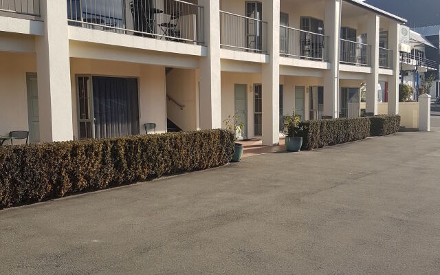 Jasmine Court Motel