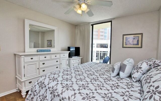 Whaler by Youngs Suncoast