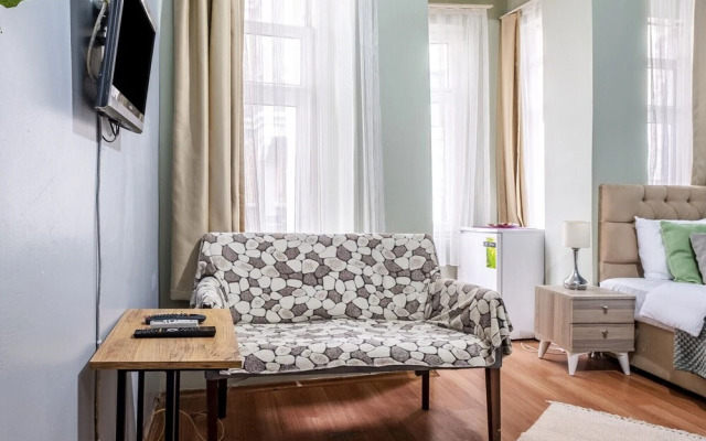 Cozy and Central Studio Flat in Beyoglu