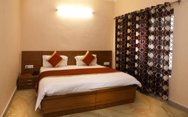 OYO 40989 Hotel Amigo