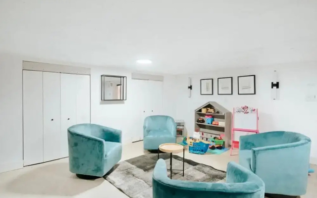TWO Bedroom Apartment