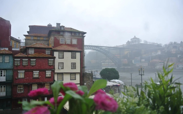 Oca Ribeira do Porto Hotel