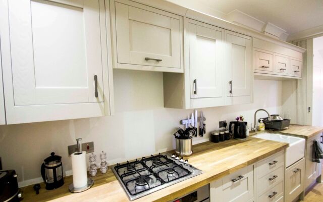 Lovely Kensington Flat