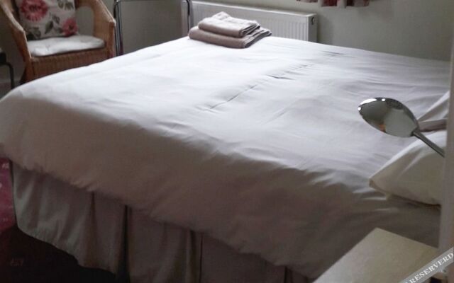 Meadsbank Bed  Breakfast
