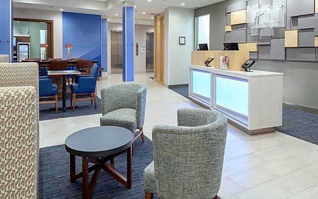 Holiday Inn Express & Suites Phoenix East - Gilbert by IHG