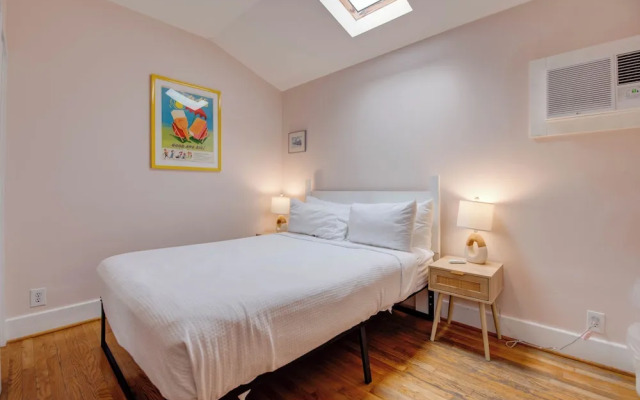 Banana's Foster Guesthouse