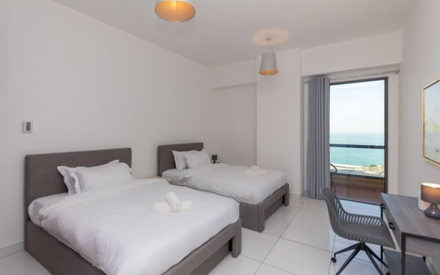 "Incredible Stay At Spacious Jumeirah Beach Dubai"