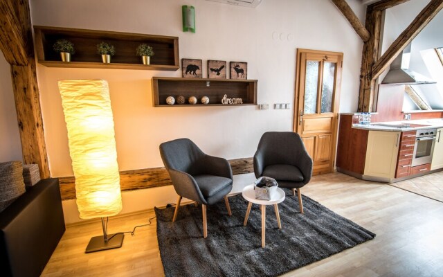 Tylova Apartments