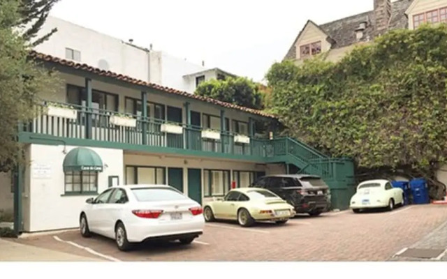 hotelImage