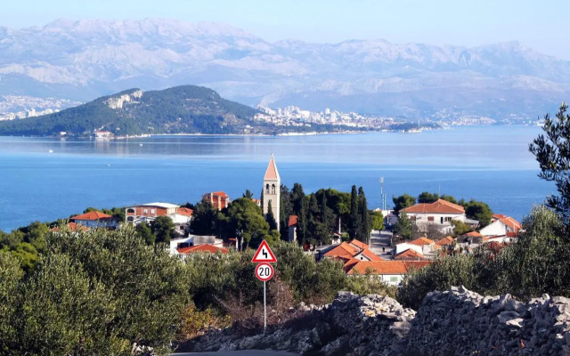 Apartments by the sea Slatine, Ciovo - 11126