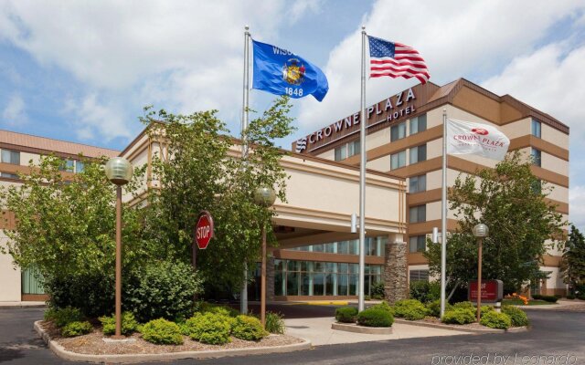 DoubleTree by Hilton Madison East in Madison, United States of America from 182$, photos, reviews - zenhotels.com hotel front