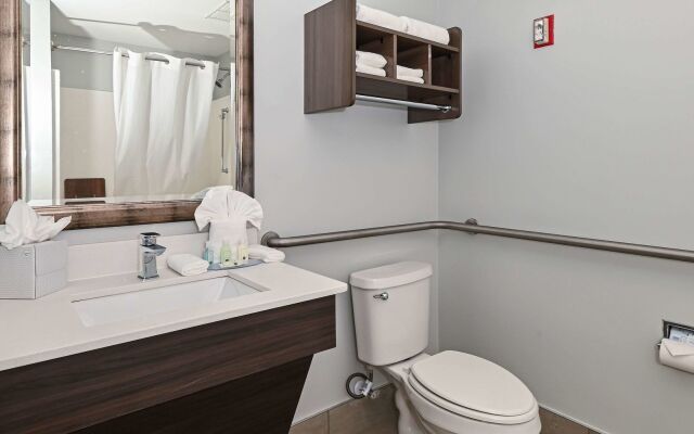 Quality Inn & Suites Matthews - Charlotte