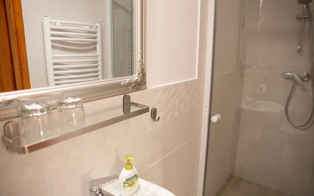 Hunyadi Panzió- Apartmanház