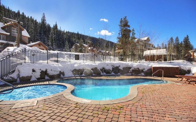 6526 Settlers Creek by RedAwning