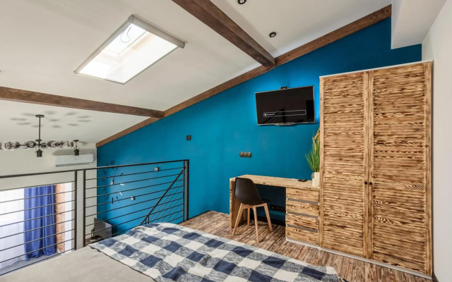 Two level apartment for 5