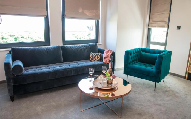 Reverence Hotel
