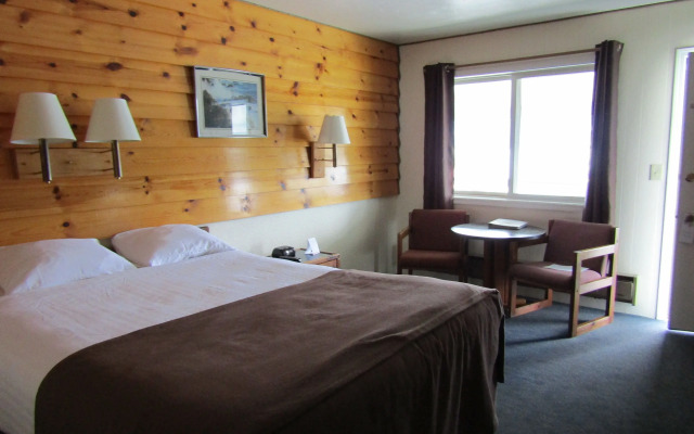 Captain's Choice Motel