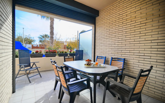 Apartamento Amplio. Vistas A La Playa