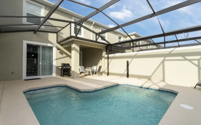 Adorable new Townhouse Near Disney