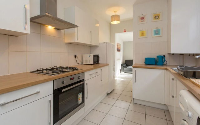 Townhouse @ 27 Electricity St Crewe