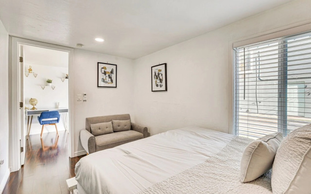 Bar & Fire Pit: Pet-friendly Phoenix 'La Casita'