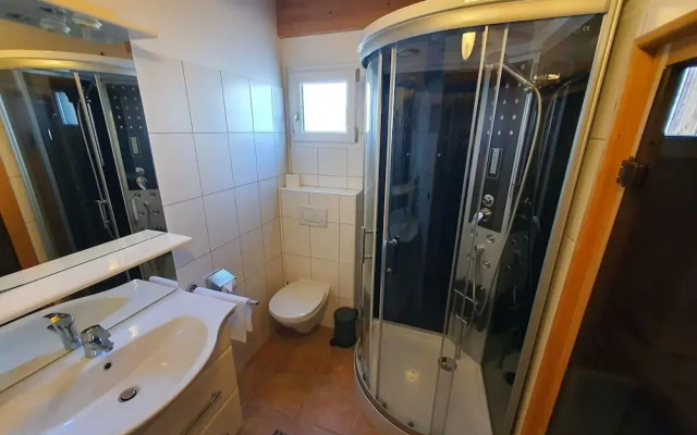 Comfortable Chalet in Hohentauern with Whirlpool near City Center