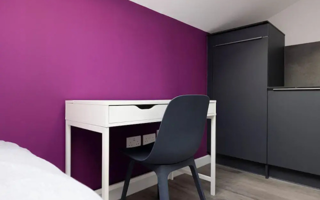 JOIVY Deluxe Studio near The Meadows