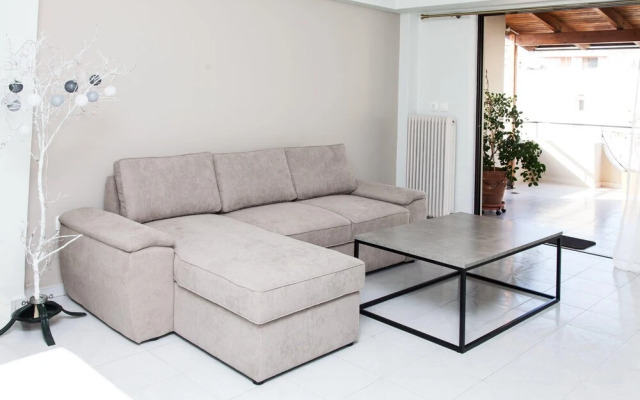 Gorgeous apt in Faliro with view