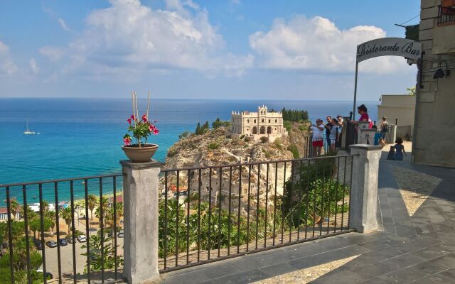 Villa Adua
