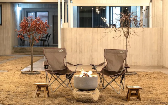 Gyeongju EL Poolvilla Pension