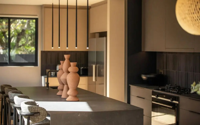 Stunning Camps Bay Holiday Oasis Solange Residence