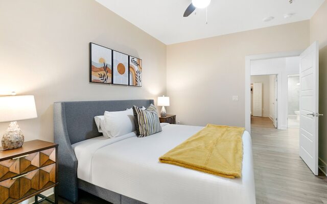 Mardi Gras Suites NOLA's 4BR Elegance