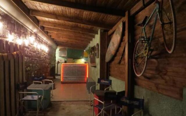 De la Costa Hostel