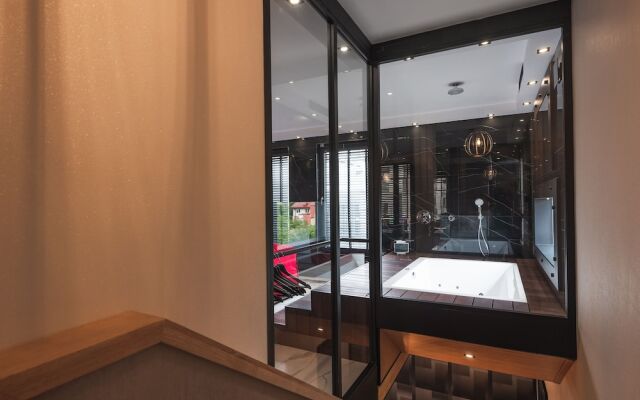 Art Suites Hotel