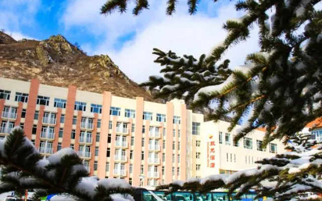 Shuanglong Hotel