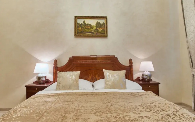 Presidential Apartment In The  Old Town Square