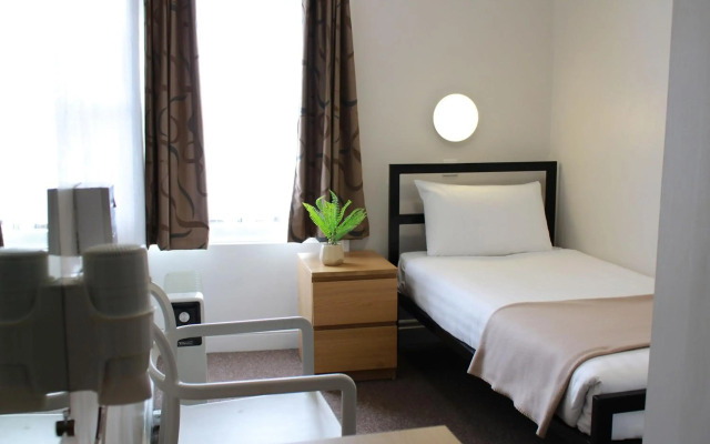 Lords Hotel