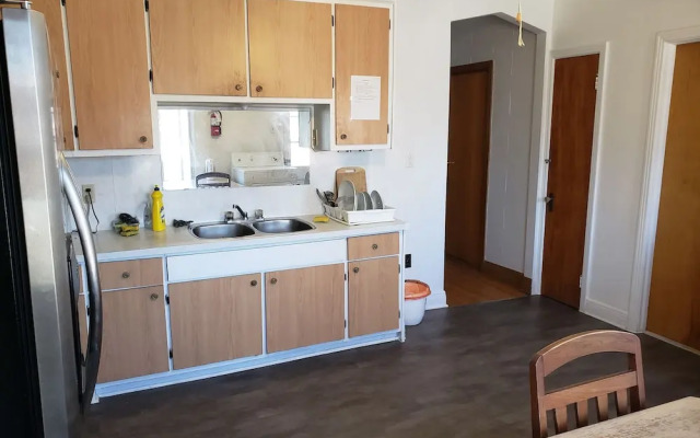 Apartment near Metro Monk Station