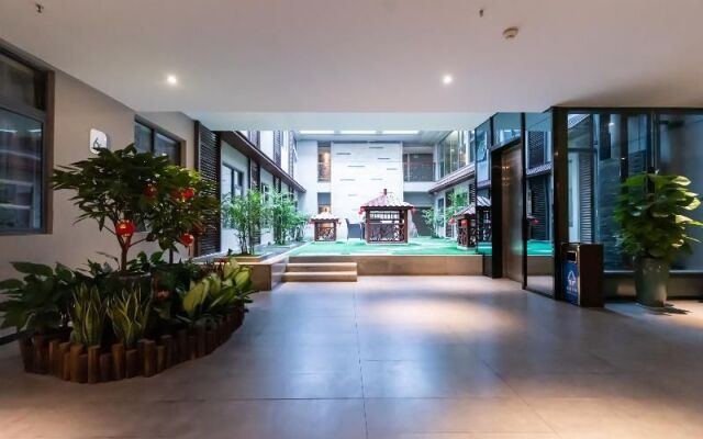 Yilong Anyun Hotel (Suzhou ShiQuan Road Nanmen Subway Station)