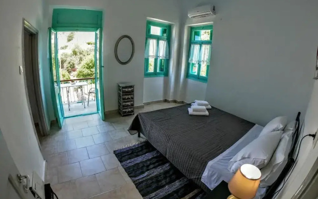 Symi Fos